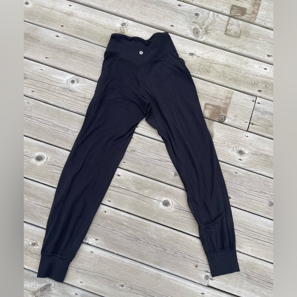 Lululemon joggers - Picture 1 of 6